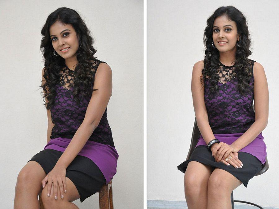 Chandini Tamilarasan Hot & Spicy Close UP HD Wallpapers