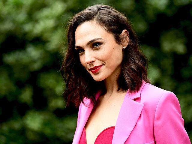 Check out the Latest Photos & Images of Gal Gadot Actress