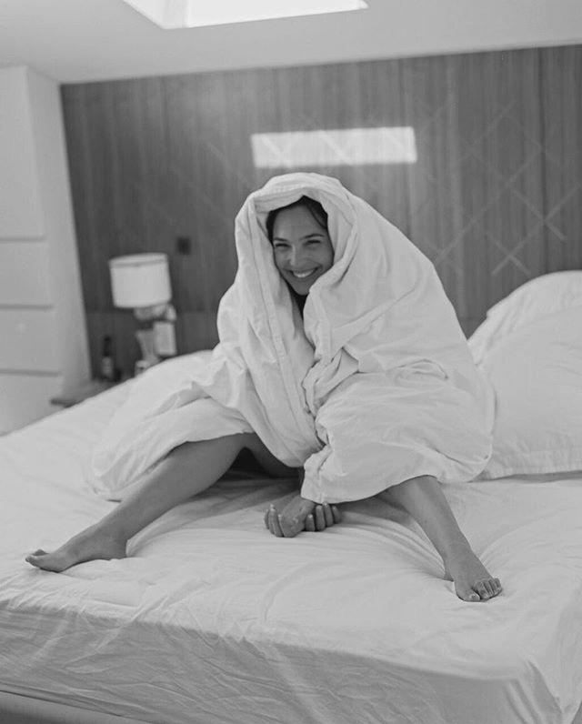 Check out the Latest Photos & Images of Gal Gadot Actress