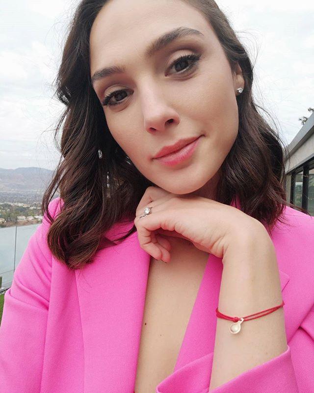 Check out the Latest Photos & Images of Gal Gadot Actress