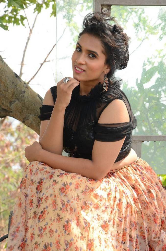 Chetana Uttej Stills At Pichiga Nachav Movie Press Meet