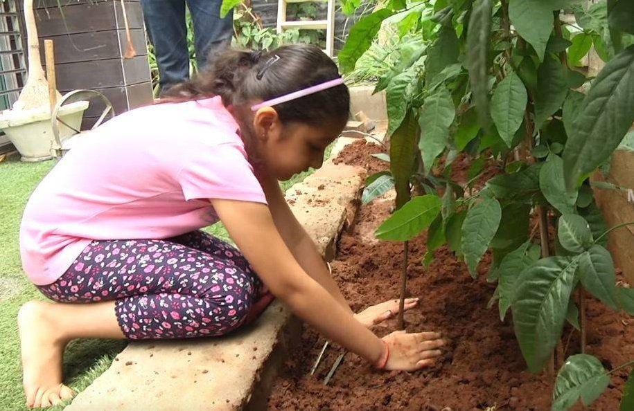 Cutie pie Sitara accepts her dad Mahesh's Haritha Haram Challenge Photos