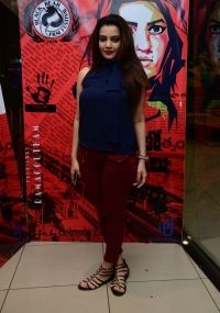 Deeksha Panth Latest Stills & Photos