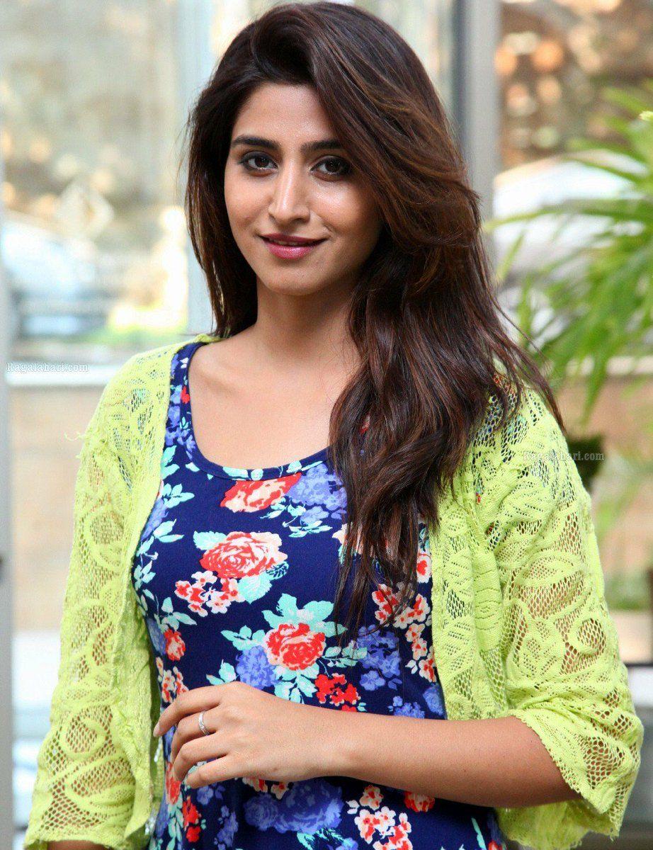 Dhee 10 Anchor Varshini Sounderajan Stunning Hot Photoshoot Stills