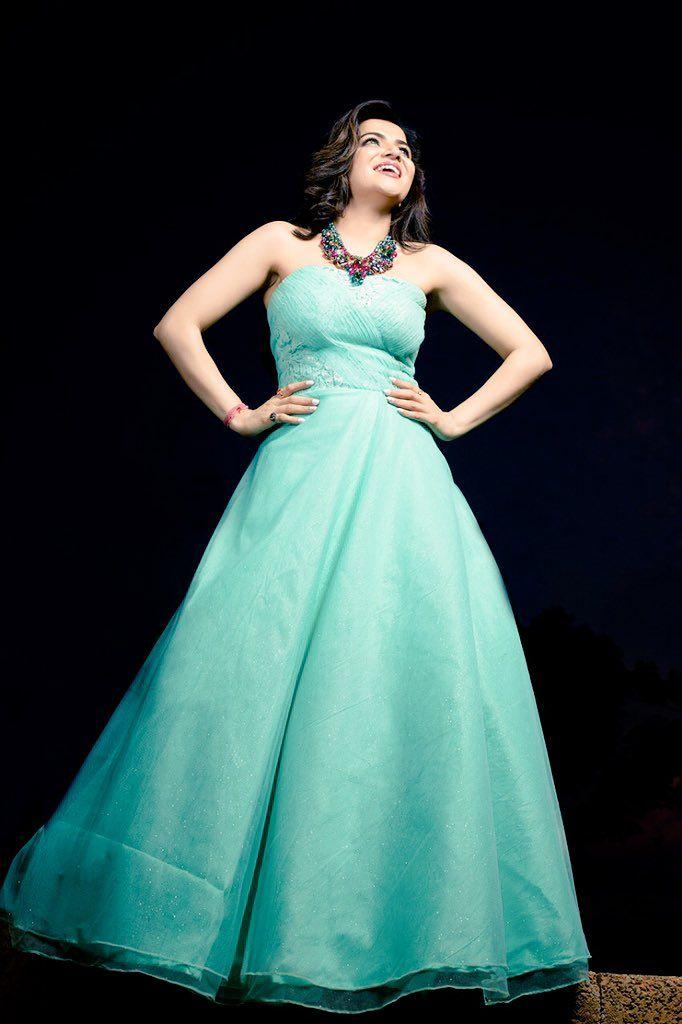 Dhivya Dharshini Latest Stills