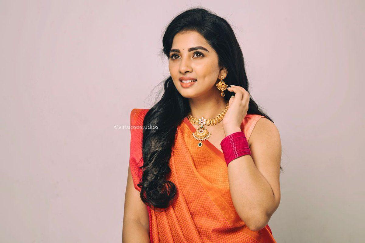 Dimple Beauty Sruthi Dange Latest Photoshoot Pics