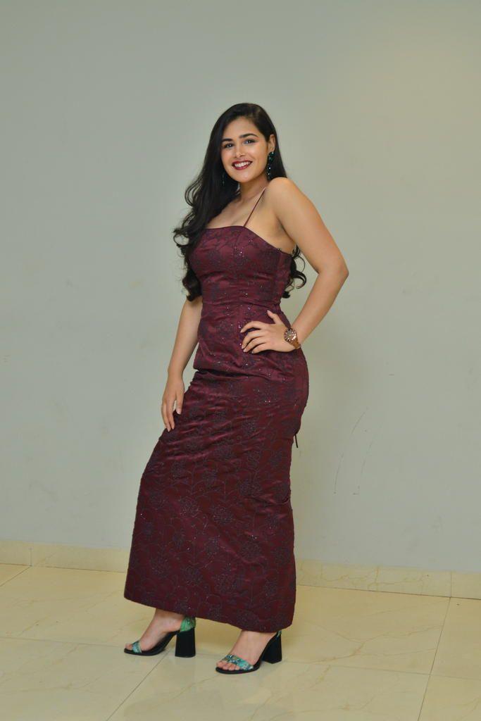 Divi Prasanna Latest Glamorous Stills