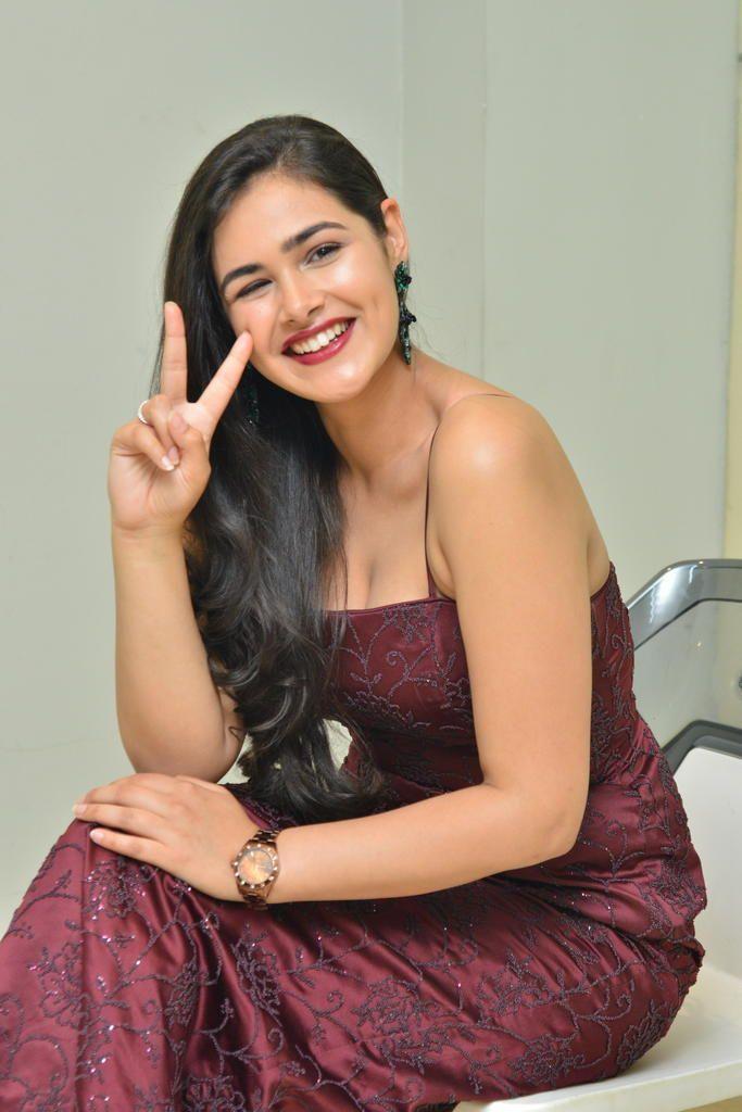 Divi Prasanna Latest Glamorous Stills