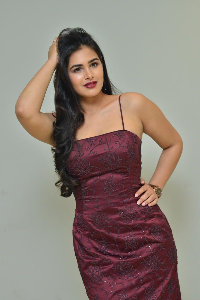 Divi Prasanna Latest Glamorous Stills