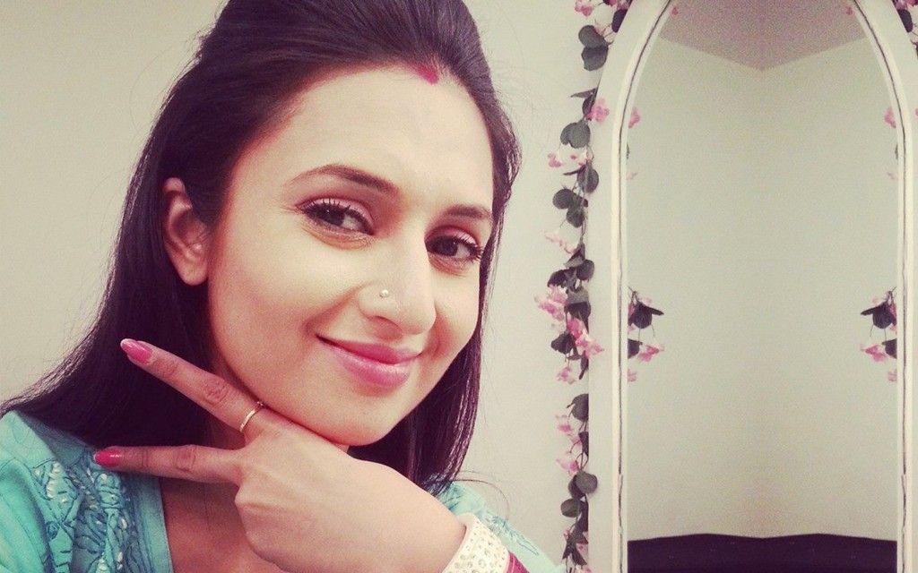 Divyanka Tripathi Latest Photoshoot Stills
