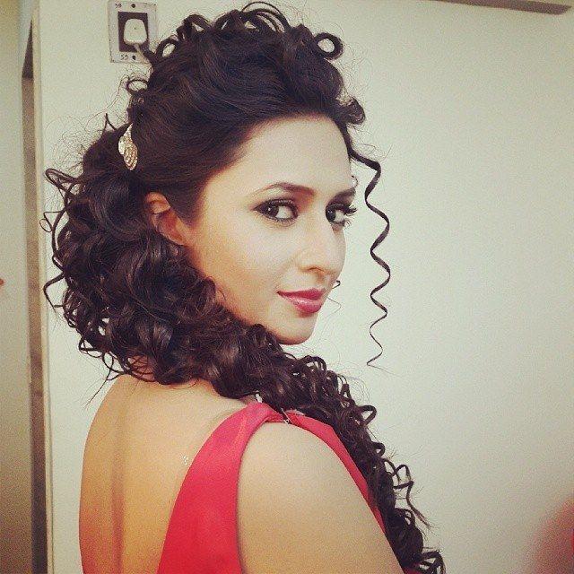 Divyanka Tripathi Latest Photoshoot Stills