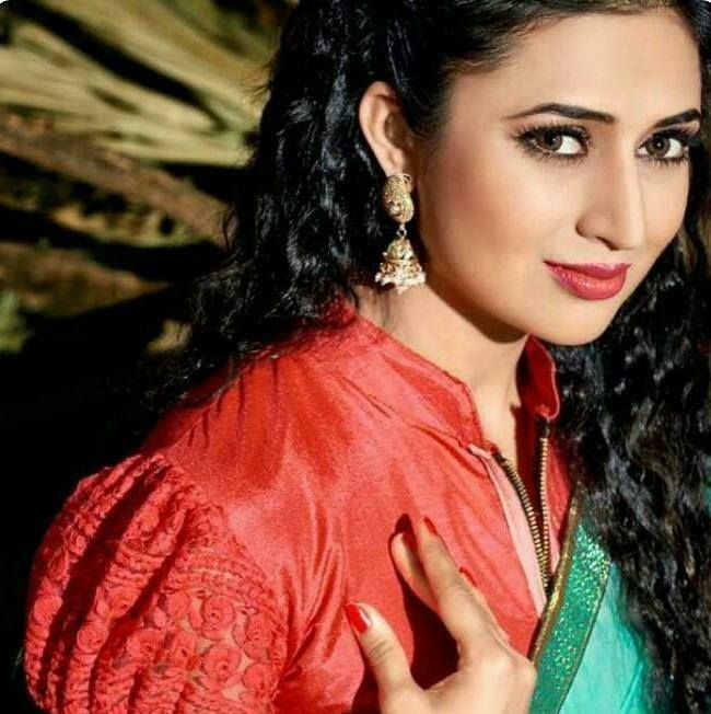 Divyanka Tripathi rare stills 
