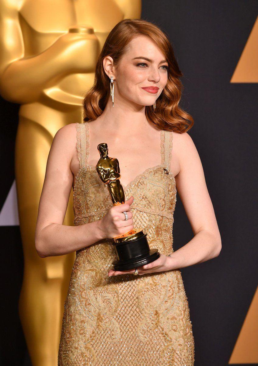 Emma Stone Received Oscar Award 2017 Photos