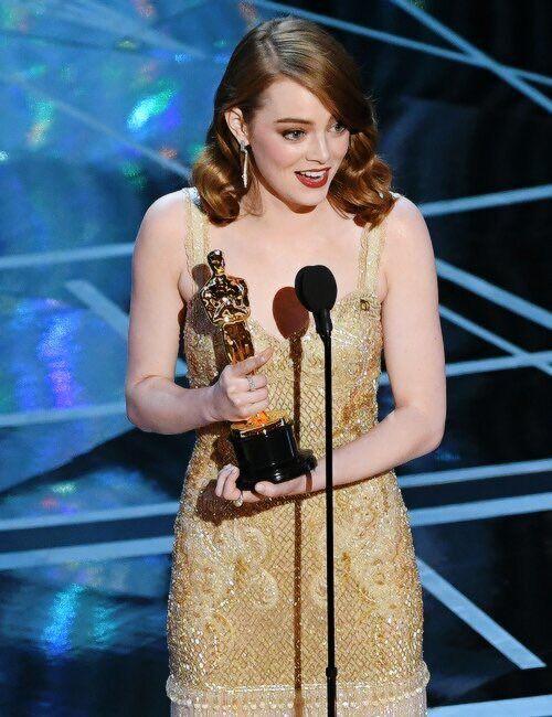 Emma Stone Received Oscar Award 2017 Photos