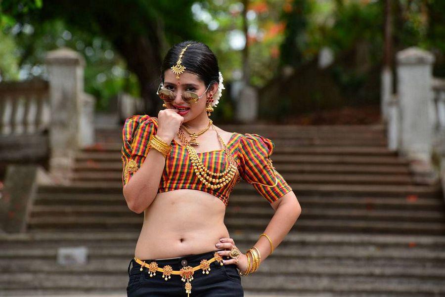 Ena Saha Stills From Lanka Movie