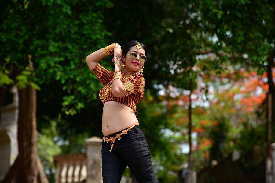 Ena Saha Stills From Lanka Movie
