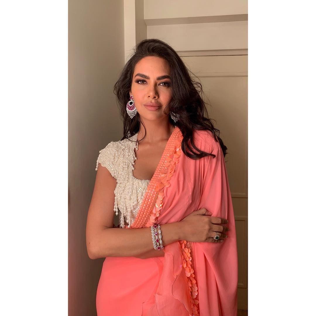 Esha Gupta Glamorous Stills