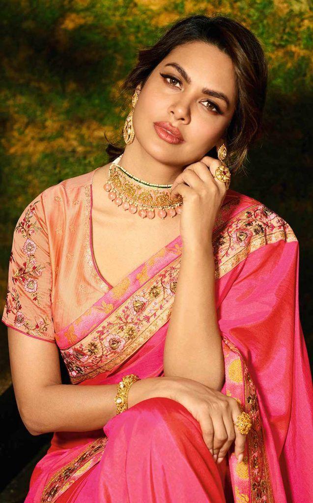 Esha Gupta Glamorous Stills