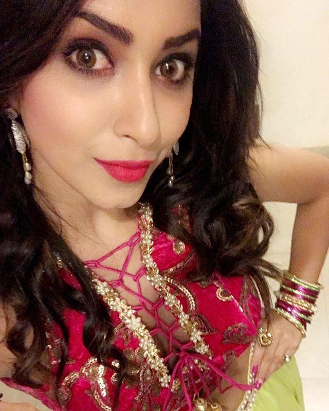 Eshanya Maheshwari Latest Unseen Photo Stills