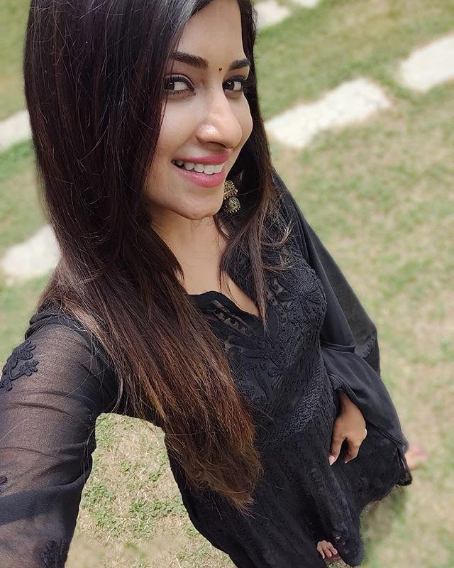 Eshanya Maheshwari Latest Unseen Photo Stills