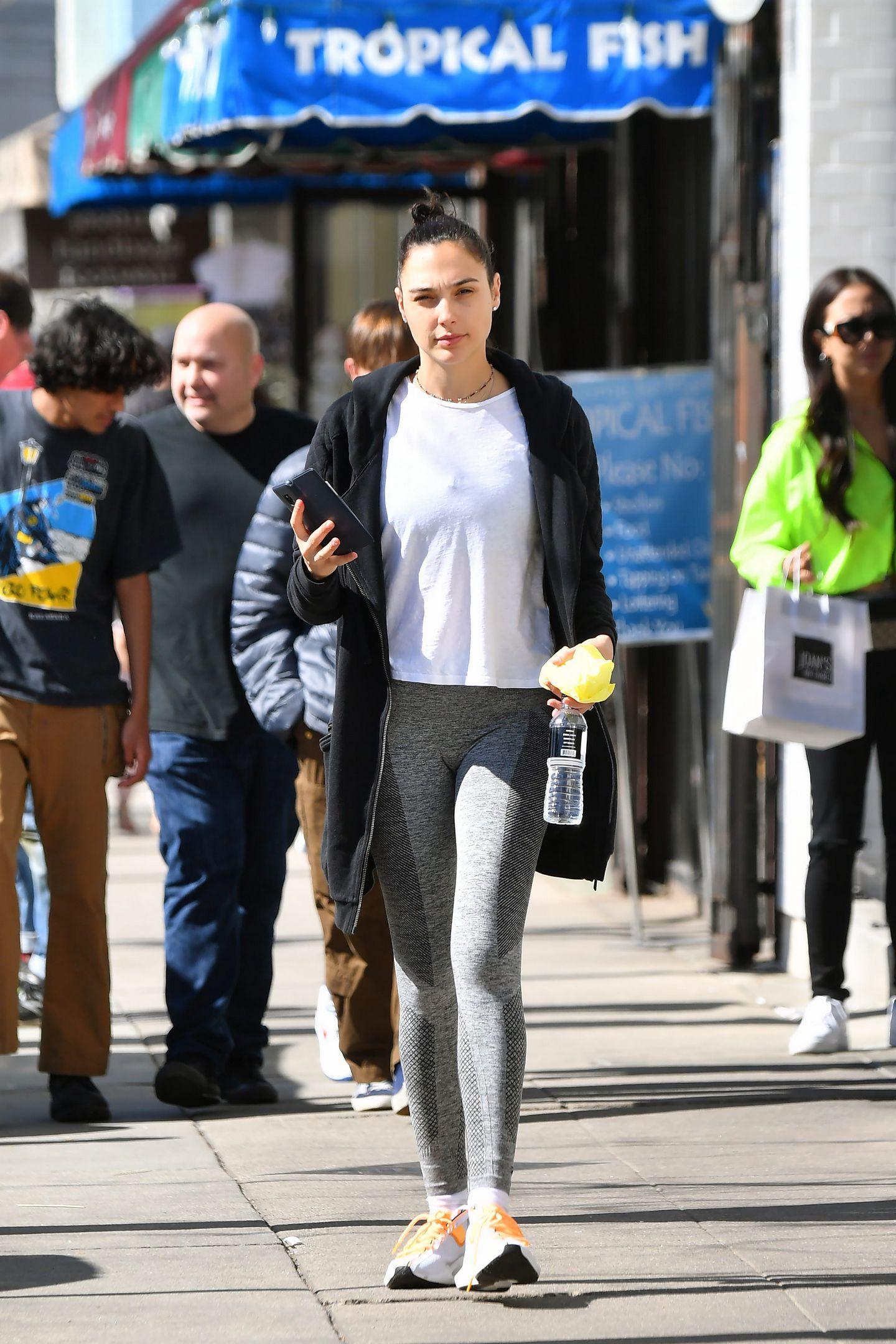 Gal Gadot with her Kids at the Farmers Market