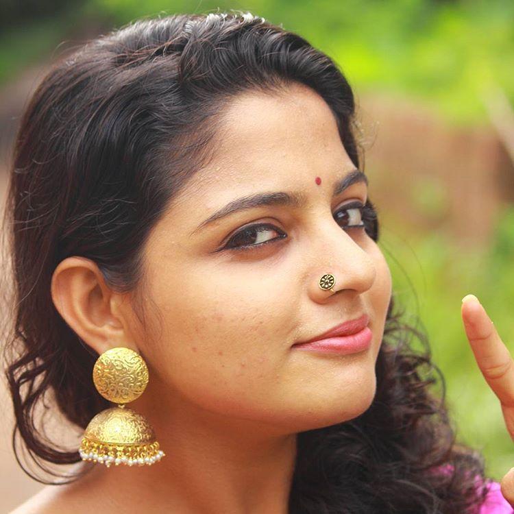 Gayatri Fame Nikhila Vimal Rare & Unseen Photos