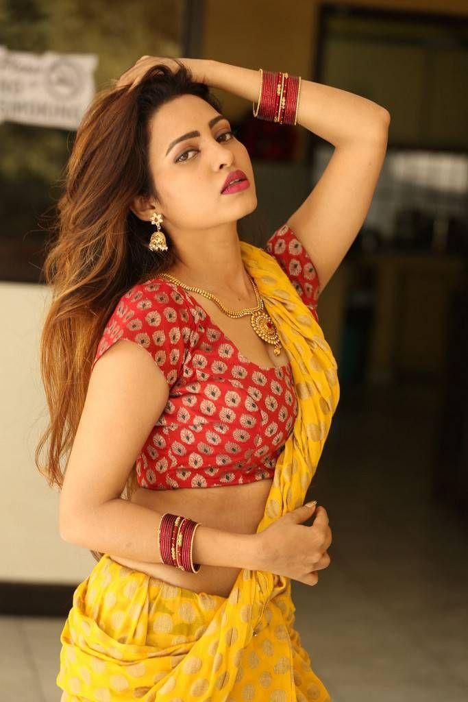 Geeta Shah Latest Hot Yellow Saree Photos