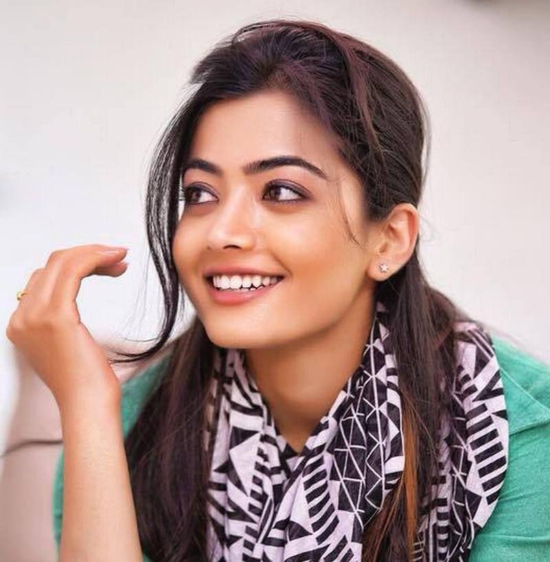 Geetha Govindam Movie Heroine Rashmika Mandanna Latest Stills