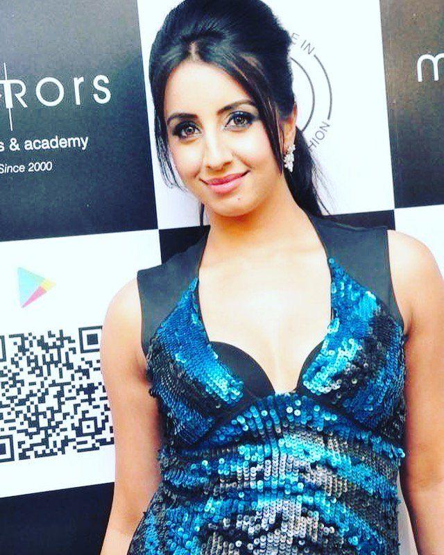 Glamour Queen Sanjjanaa Galrani Latest Photo Stills