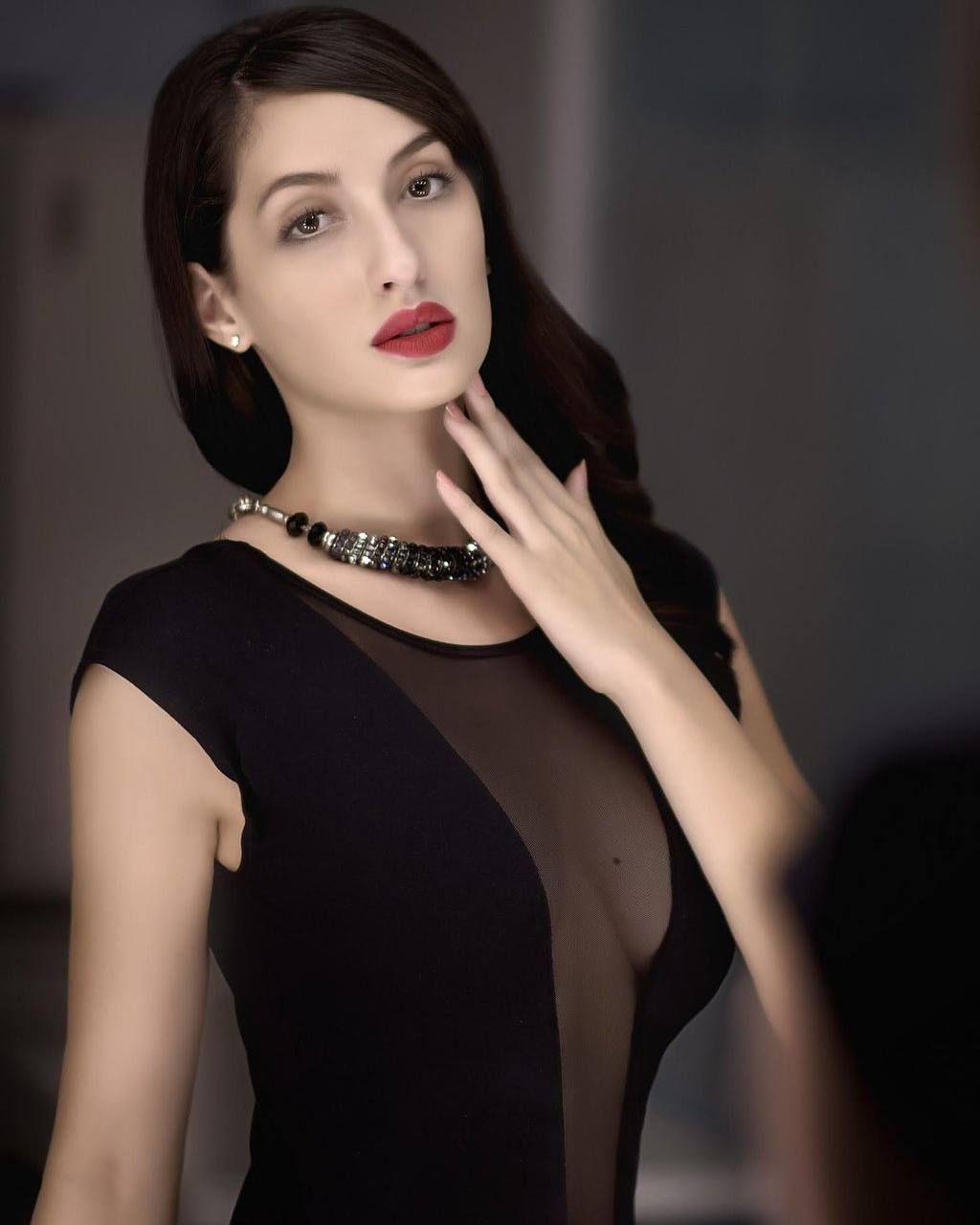 Glamours Nora Fatehi Unseen Images Pics Photoshoot & Wallpapers