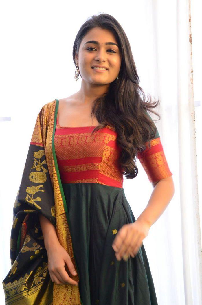 Gorgeous Actress Shalini Pandey Latest Photo Stills
