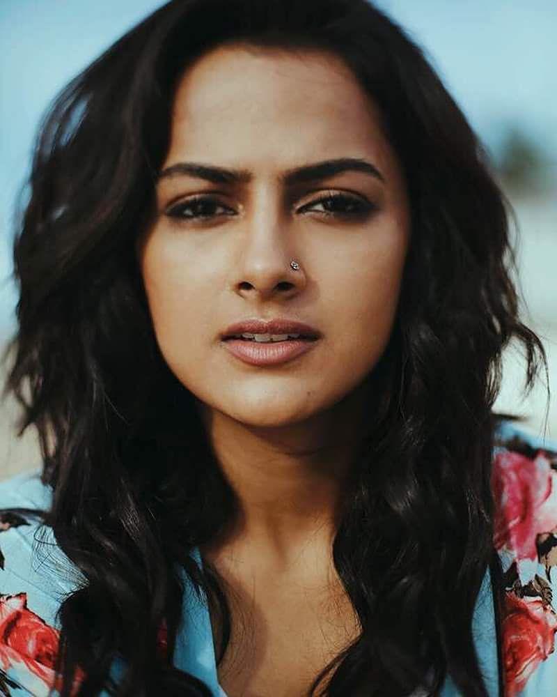 Gorgeous Actress Shraddha Srinath Latest Photo Stills