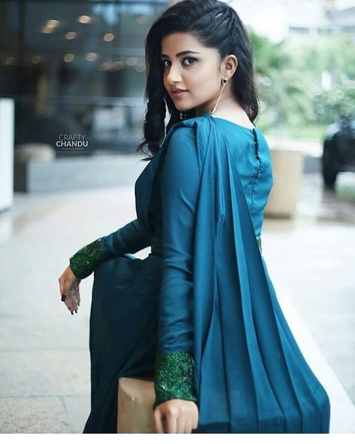 Gorgeous Queen Anupama Parameswaran Latest Pictures