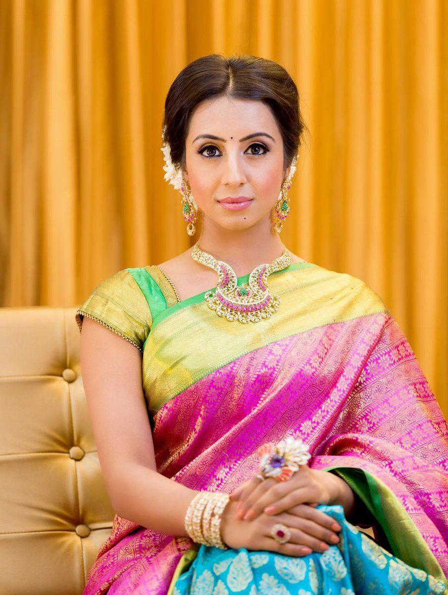 Gorgeous pics of Actress Sanjjanaa on the occasion of Akshaya Tritiya