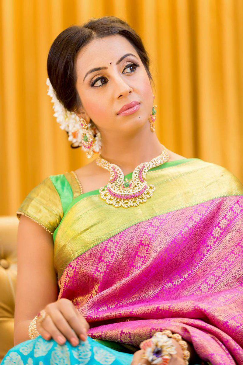 Gorgeous pics of Actress Sanjjanaa on the occasion of Akshaya Tritiya
