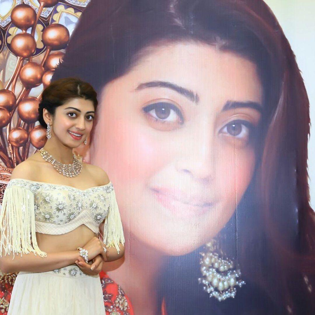 Gorgeous pics of Pranitha Subhash from a recent event