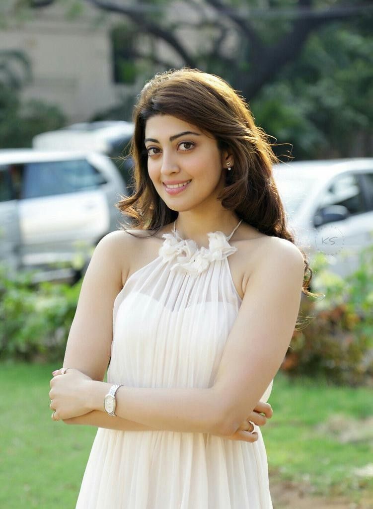 HD Pictures of Pranita Subhash