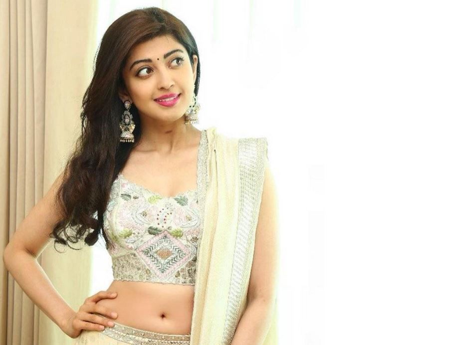 HD Pictures of Pranita Subhash