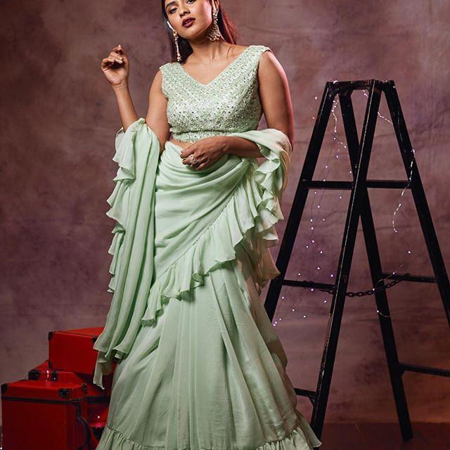 Hebah Patel Beautiful Pictures