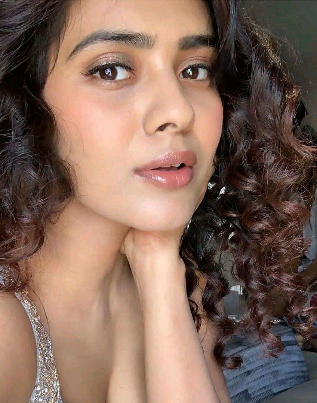 Hebah Patel Latest