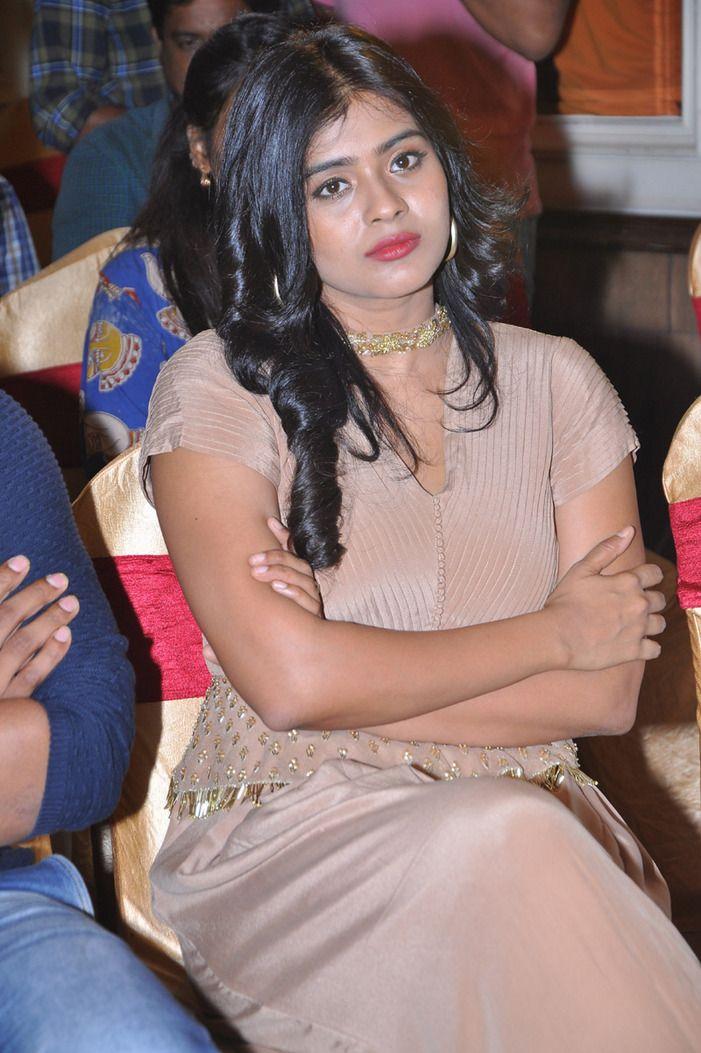Hebba Patel Stills at Santosham 15th Anniversary Film Awards