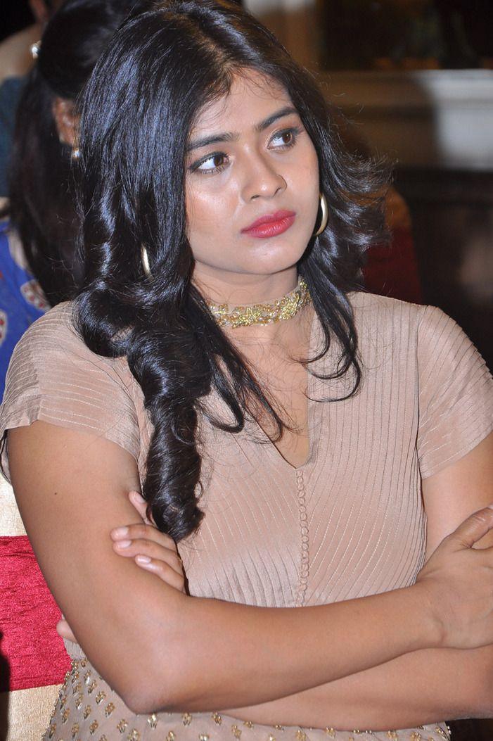 Hebba Patel Stills at Santosham 15th Anniversary Film Awards