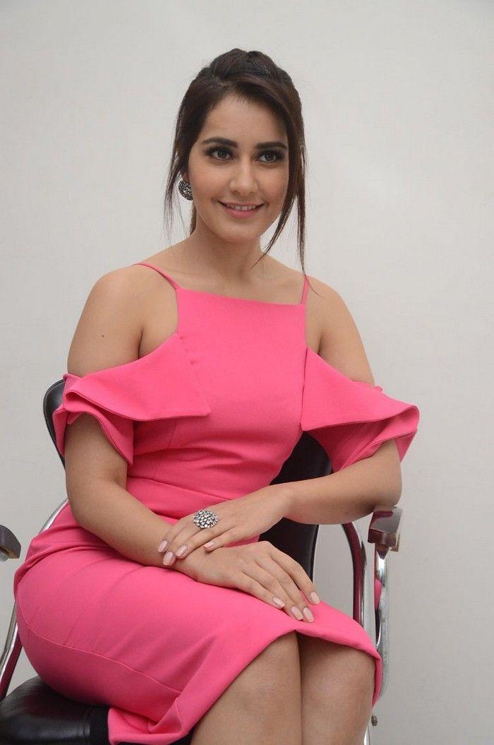 Herione Rashi Khanna Latest 2018 Stills