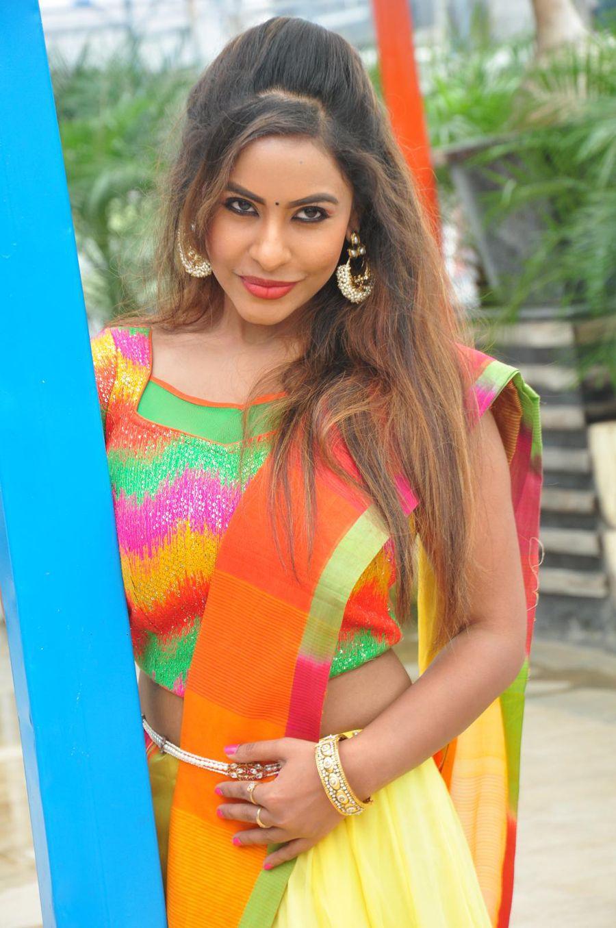 Herione Sri Reddy Latest Stills