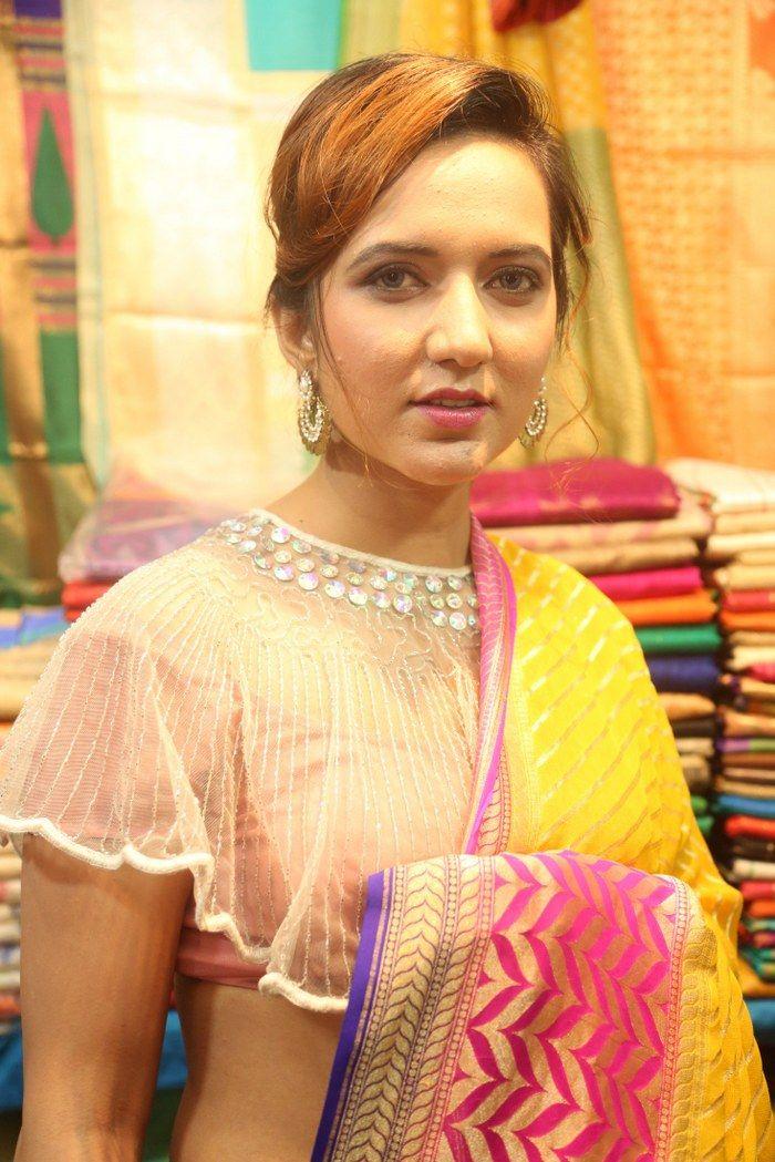 Heroine Aafia Bhardwaj Launches Indian Silk Expo Photos