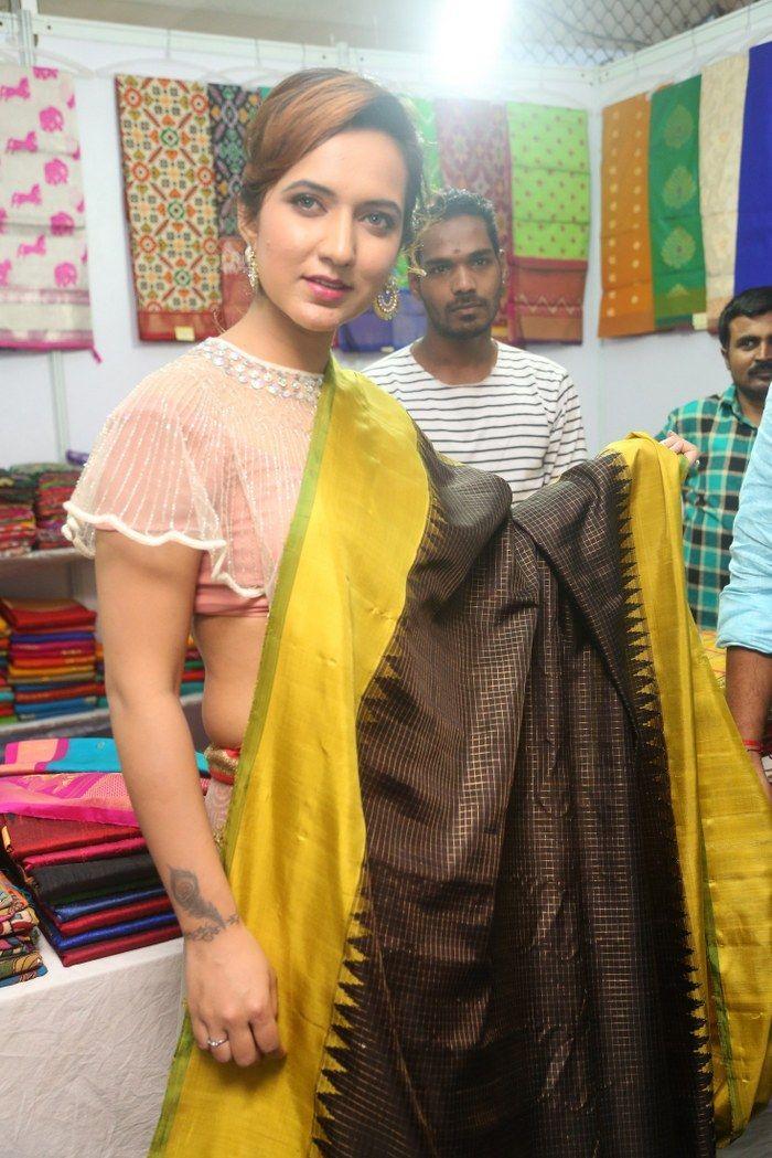 Heroine Aafia Bhardwaj Launches Indian Silk Expo Photos