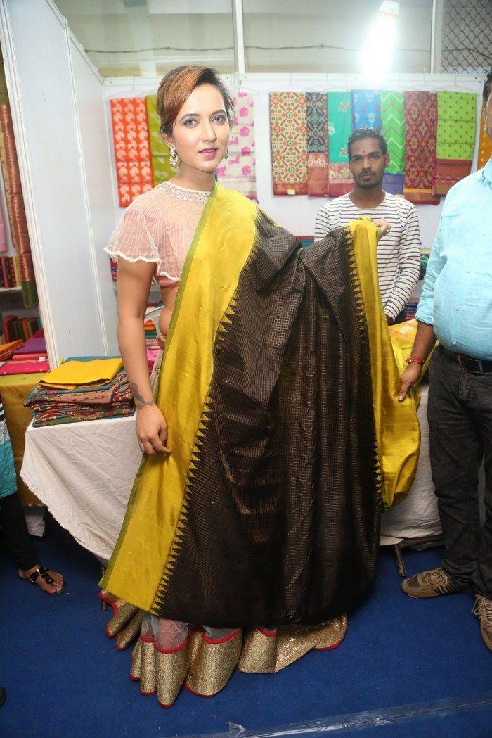Heroine Aafia Bhardwaj Launches Indian Silk Expo Photos