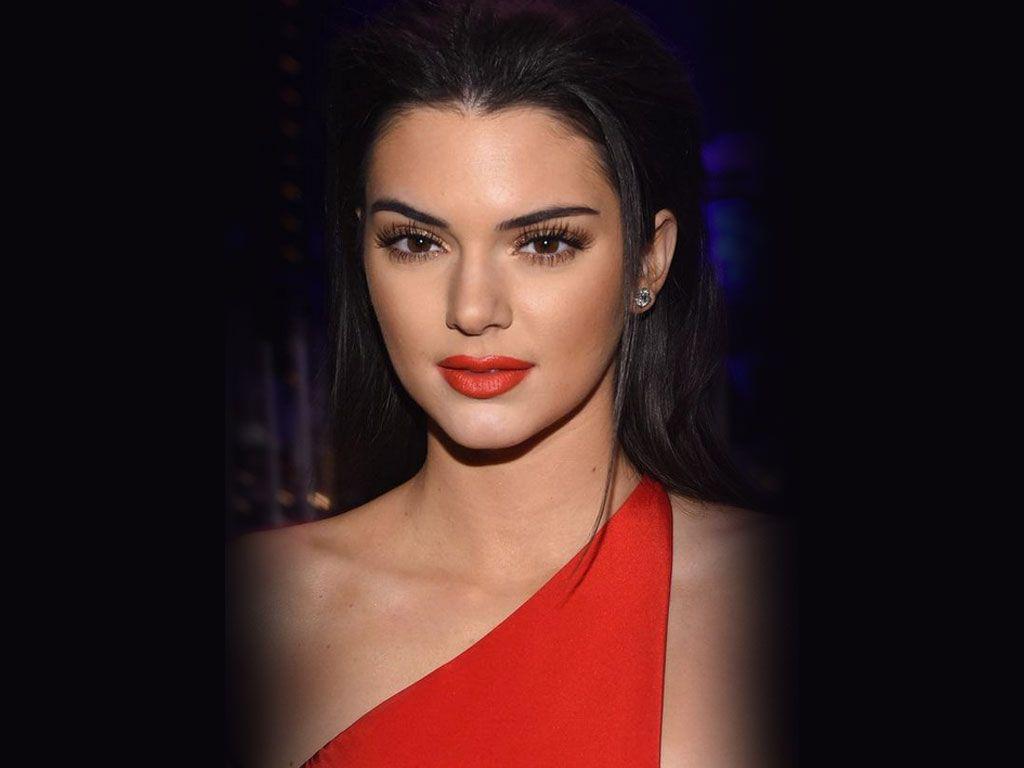 Hollywood Actress Kendall Jenner Latest Photo Stills