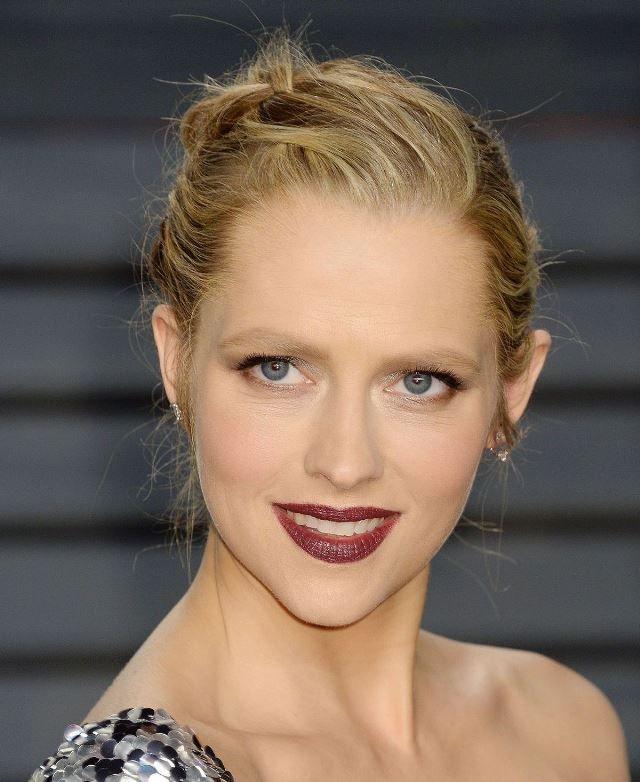 Hollywood Actress at Oscars 2017 Red Carpet Photos