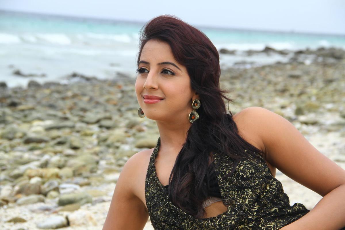 Hot Sanjjanaa Galrani Latest Photoshoot Stills